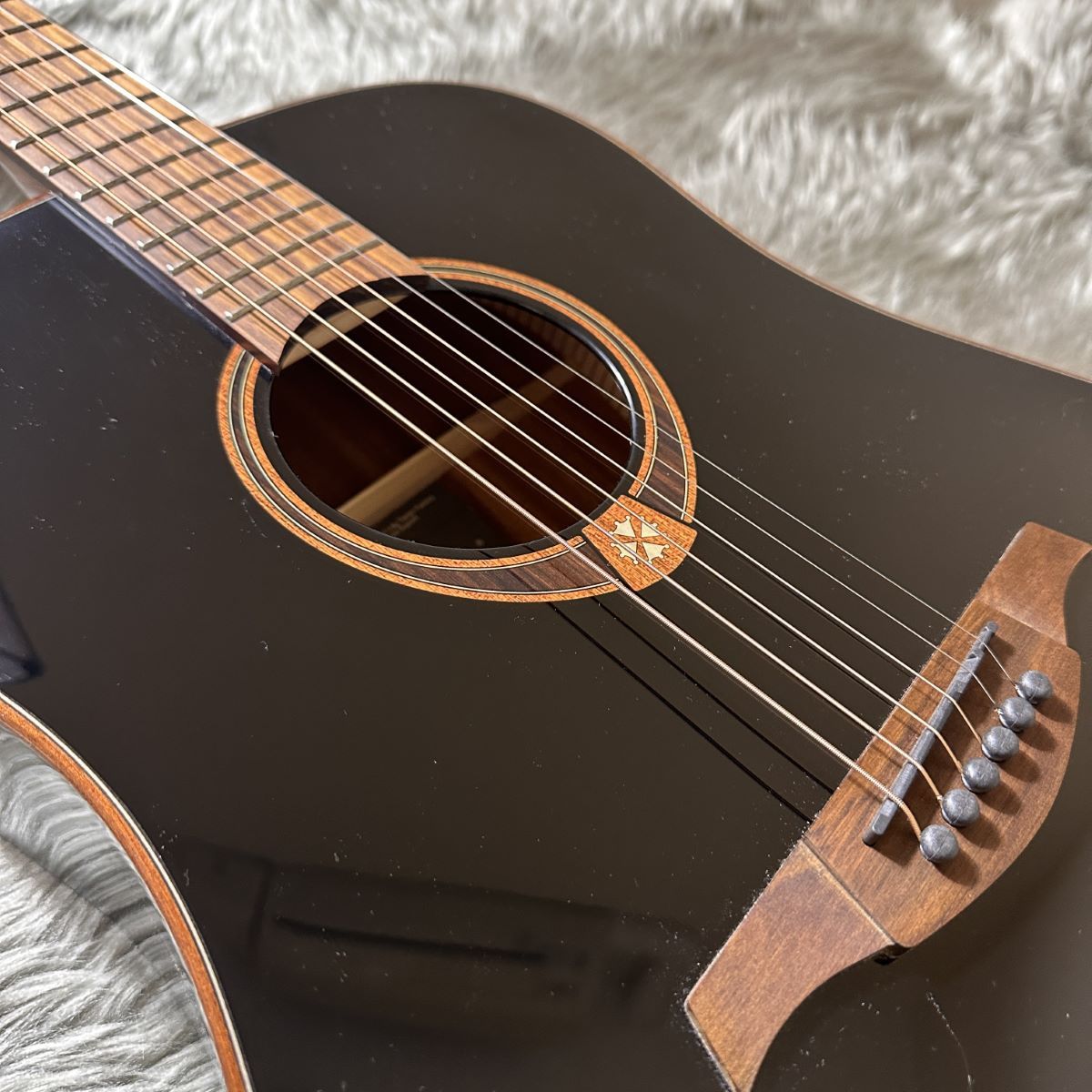 LAG Guitars 【現物写真】T118D BLK アコースティックギターTRAMONTANE