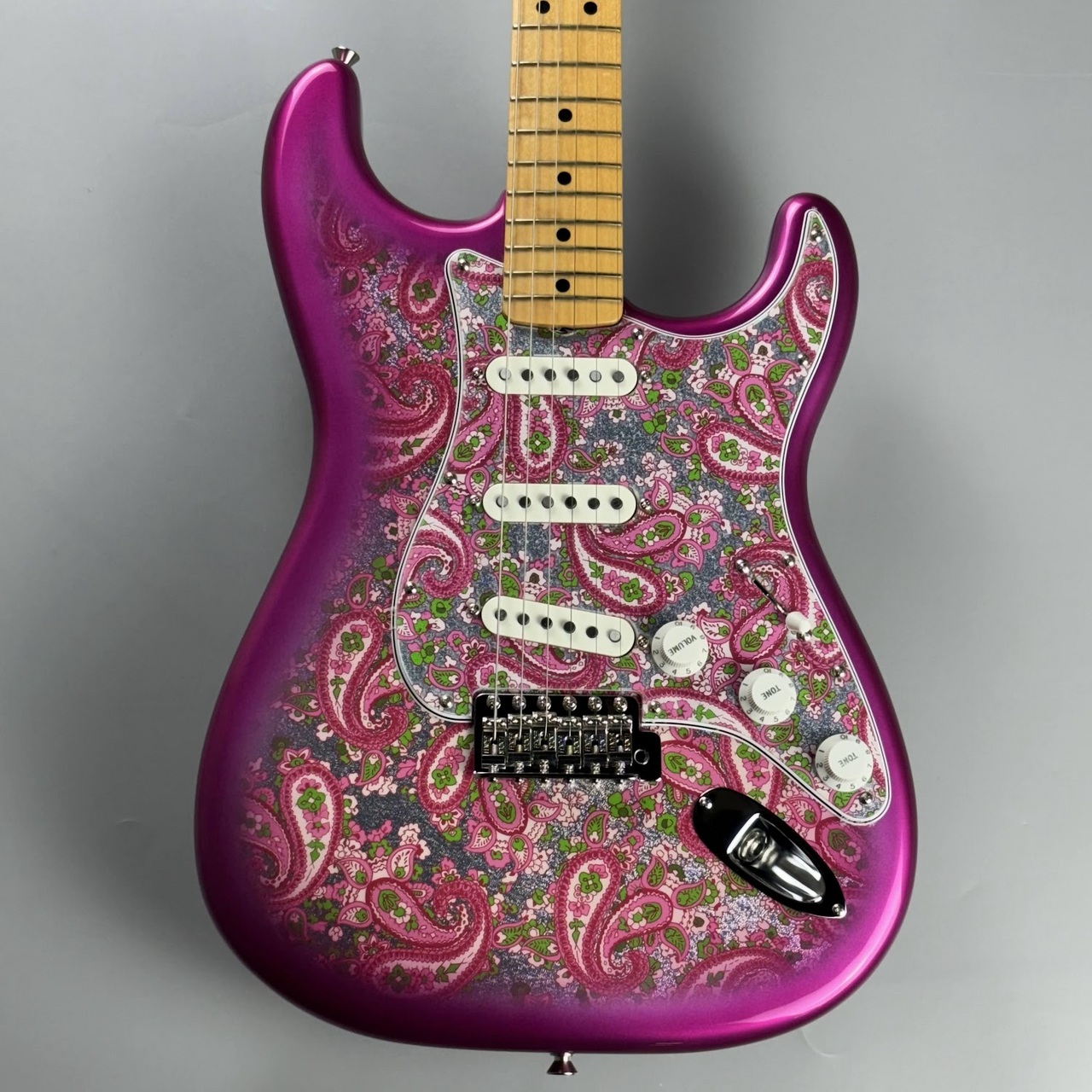 Fender Made in Japan Limited Stratocaster Pink Paisley 【現物画像