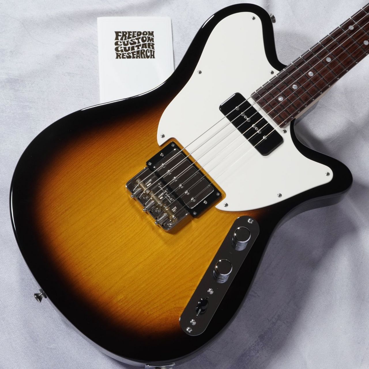 FREEDOM CUSTOM GUITAR RESEARCH C.S. Shaker / 2 Tone Sunburst 3.66