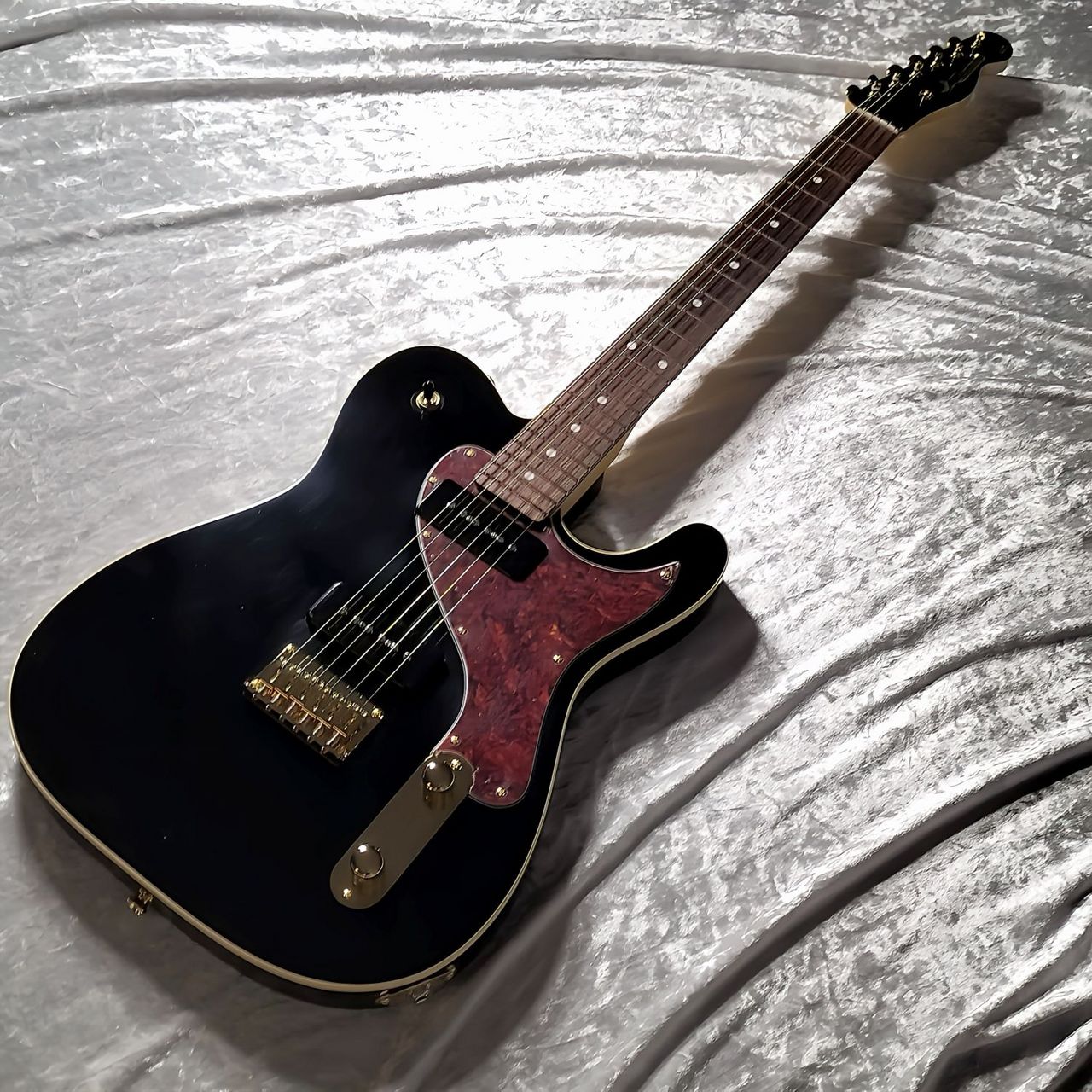 Moon レゲエマスター RM-DXII カスタムカラー MOON レゲエマスター RM-DXⅡ 3TS/R CR エレキギターを買取させ