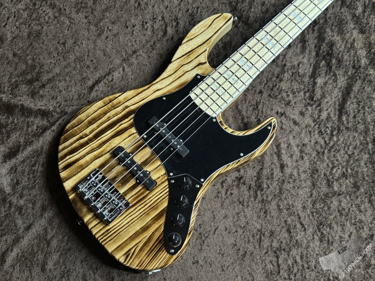 edwards アクティブベース P-Hum ESP edwards アクティブベース P-Hum
