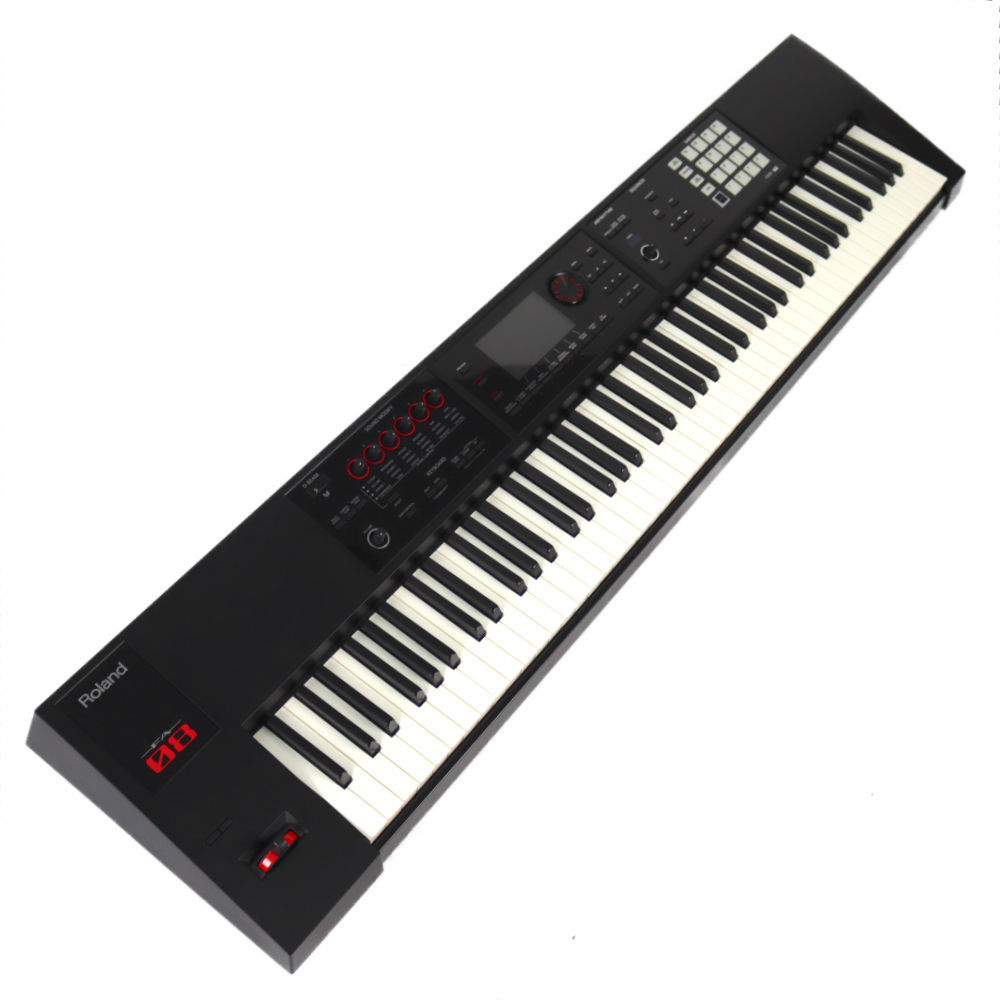 大人気シンセサイザー】Roland FA-08の外箱ダメージお買い得品が