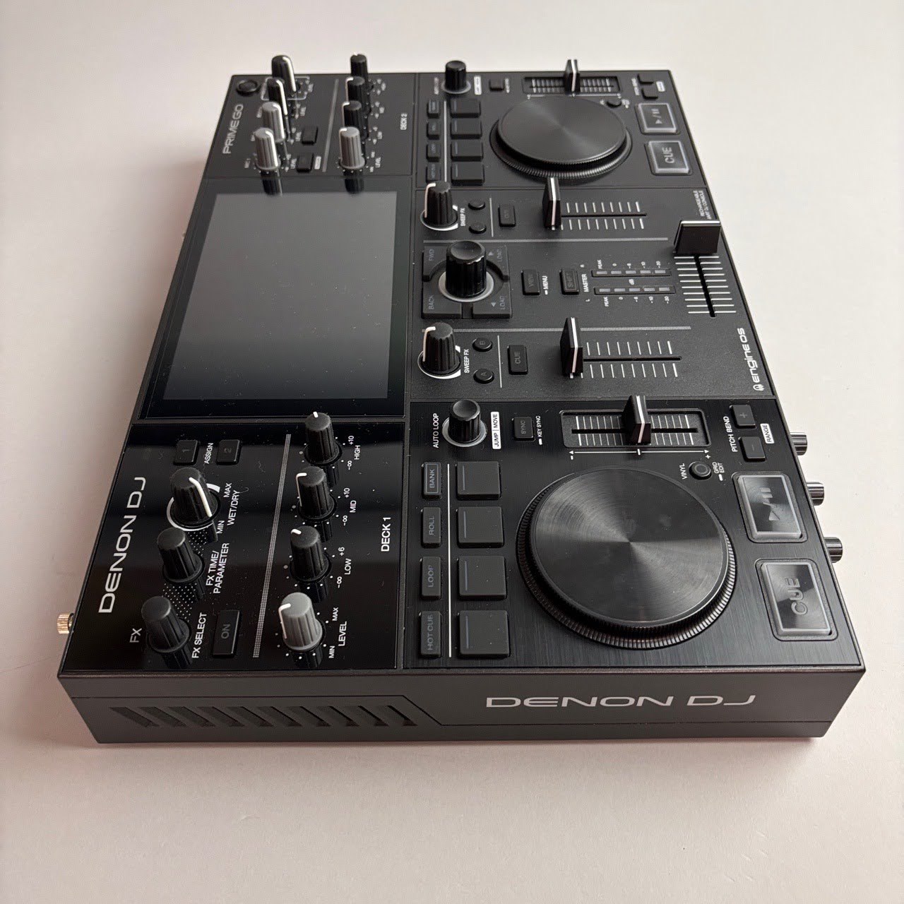 DENON DJ PRIME GO ポータブルDJ機材 本体中古 直送商品 ポータブルDJ機材 GO PRIME DJ DENON 本体中古 Music [Amazon