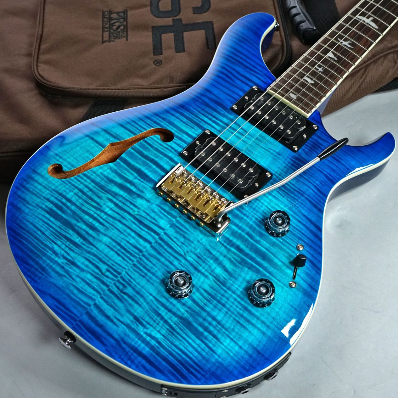 P.R.S. SE Custom 24 Semi-Hollow Piezo (Lake Blue) ｜イケベ