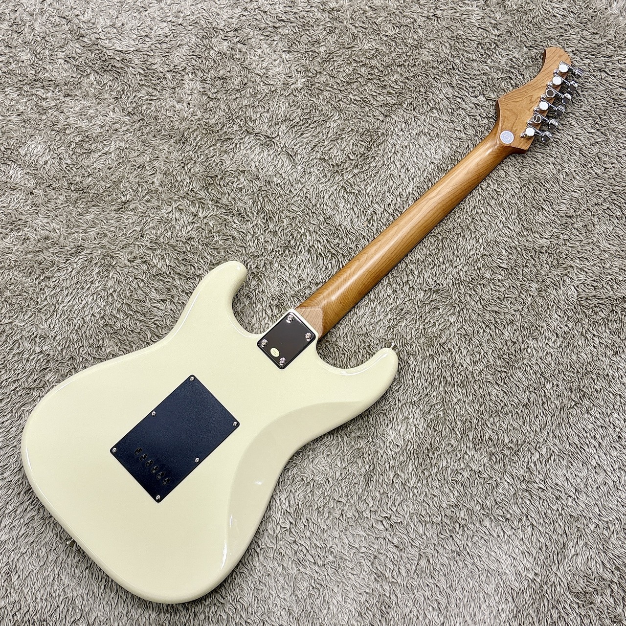 Bacchus Universe Series BST-2 ホワイトエレキギター Bacchus BST-2