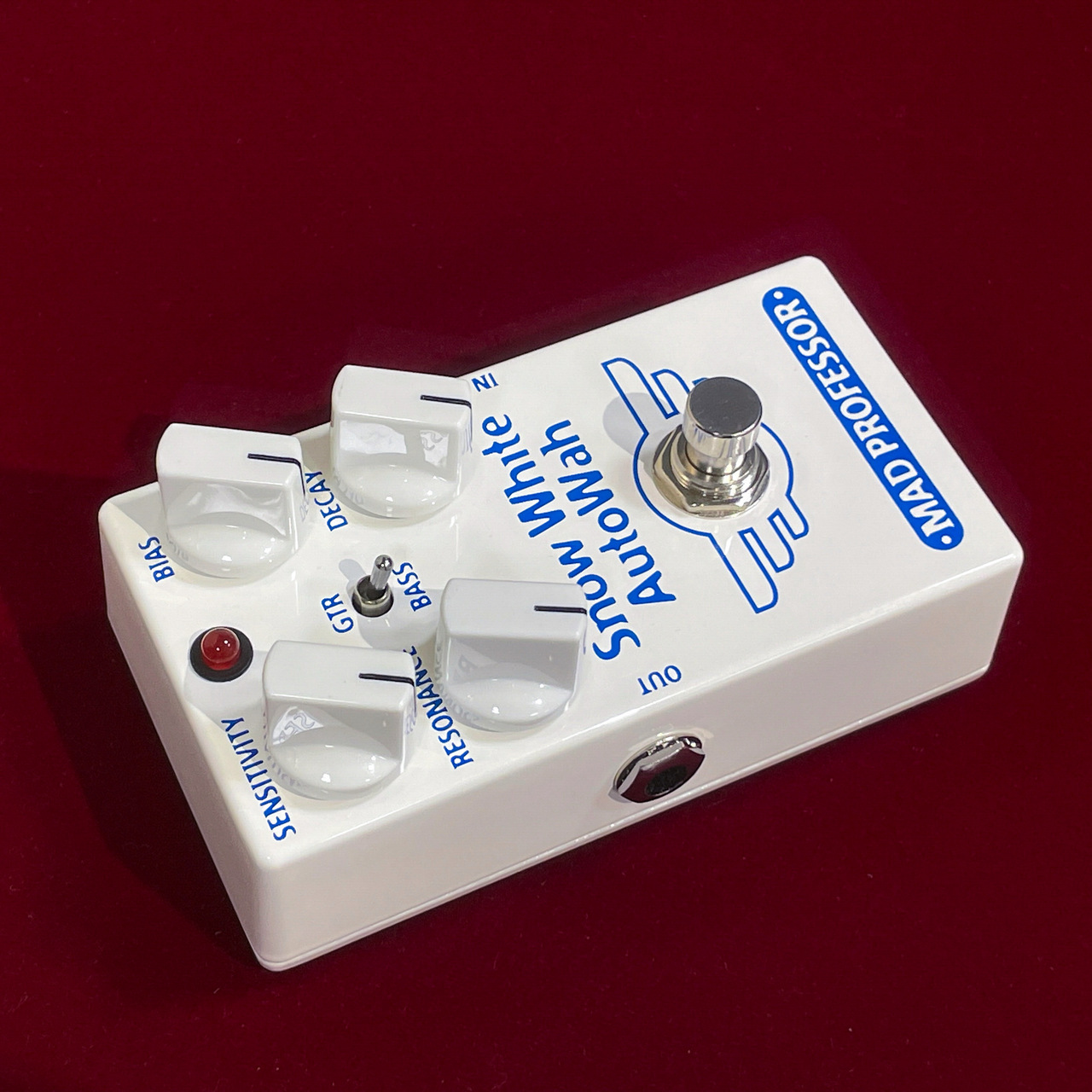 ギター MAD PROFESSOR White BJF DESIGN ギター MAD PROFESSOR White