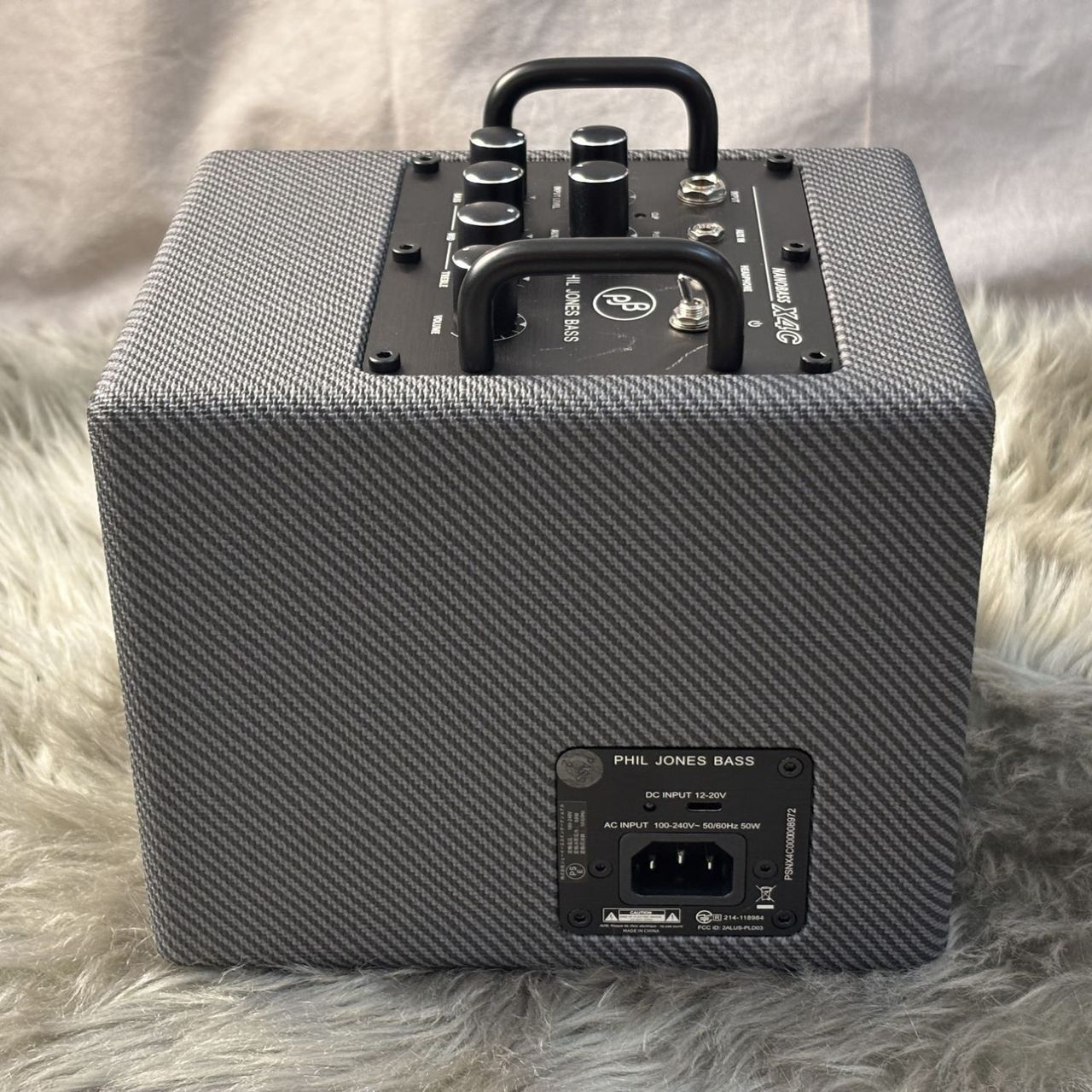 Phil Jones Bass X4C Black Tweed (ブラックツイード) ベースアンプ