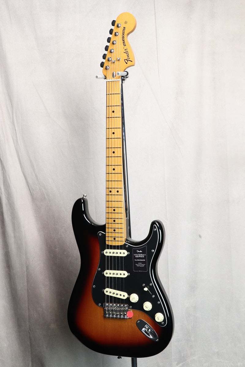 Fender Vintera II 70s Stratocaster Maple Fingerboard 3-Color