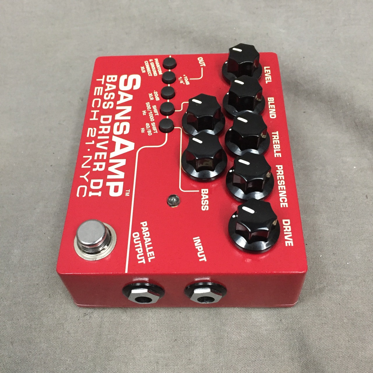 TECH21 SANSAMP BASS DRIVER DI 限定カラー赤（中古）【楽器検索 