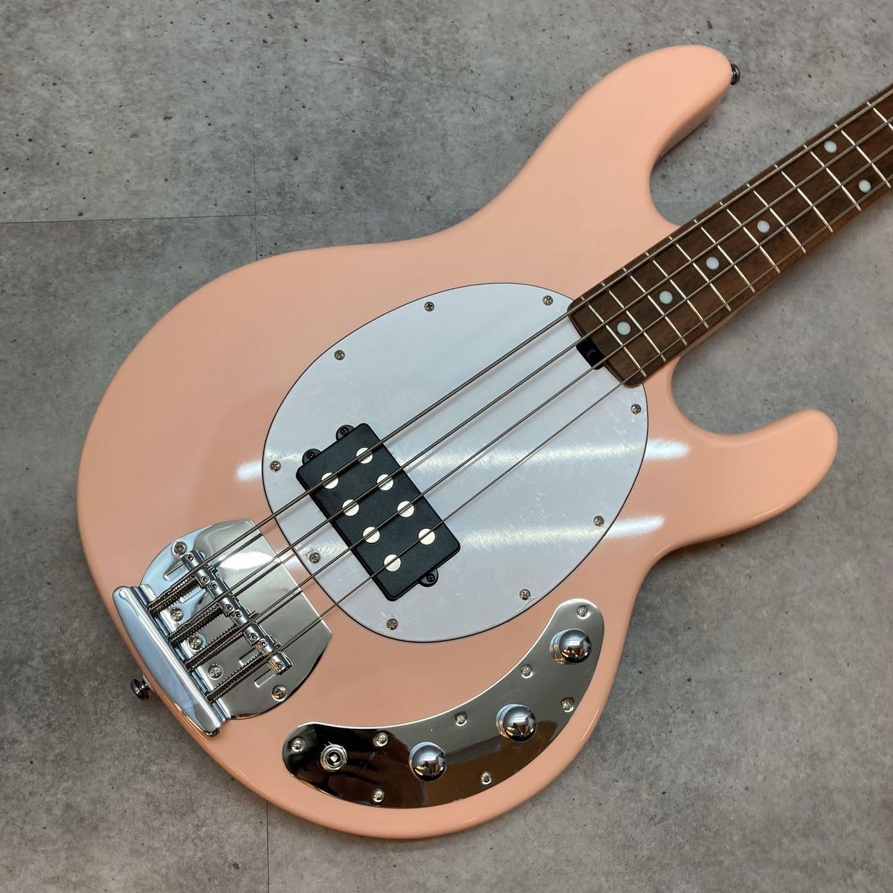 Sterling by MUSIC MAN SUB STINGRAY RAY4