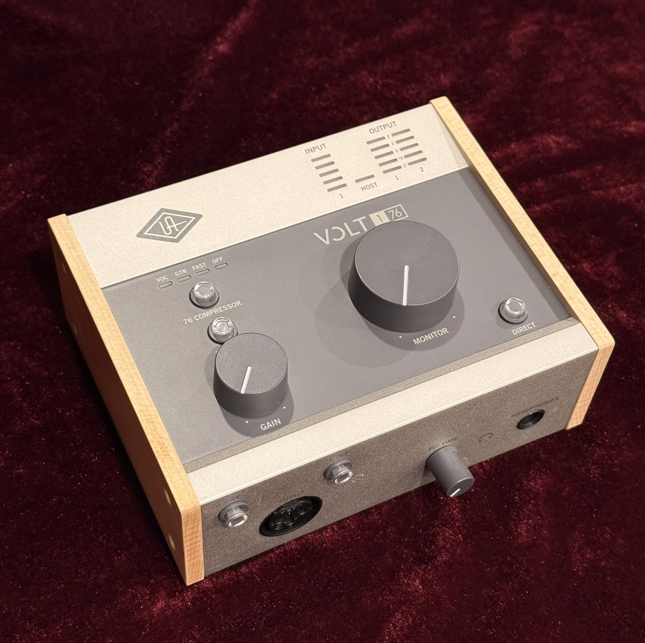【祝日価格】 UNIVERSAL AUDIO VOLT176 Universal Audio VOLT176（中古）【楽器検索デジマート】