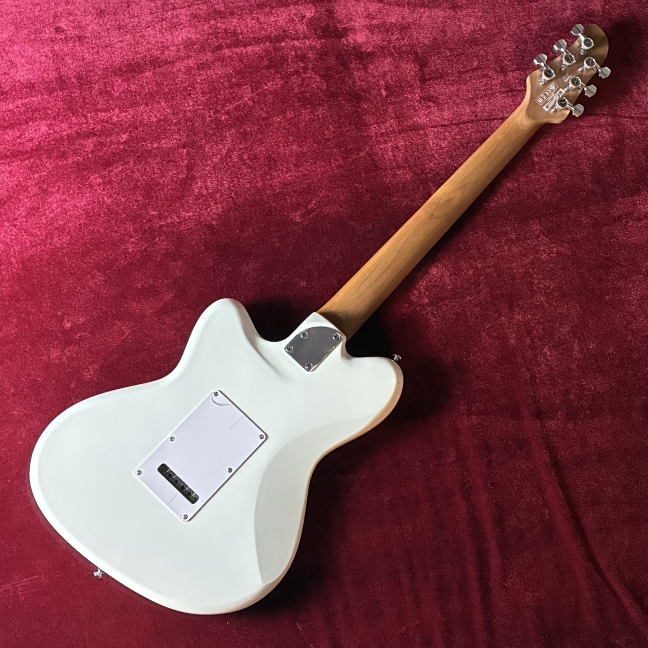 Ibanez ICHI00-VWH Vintage White Ichika Nito シグネイチャーモデル