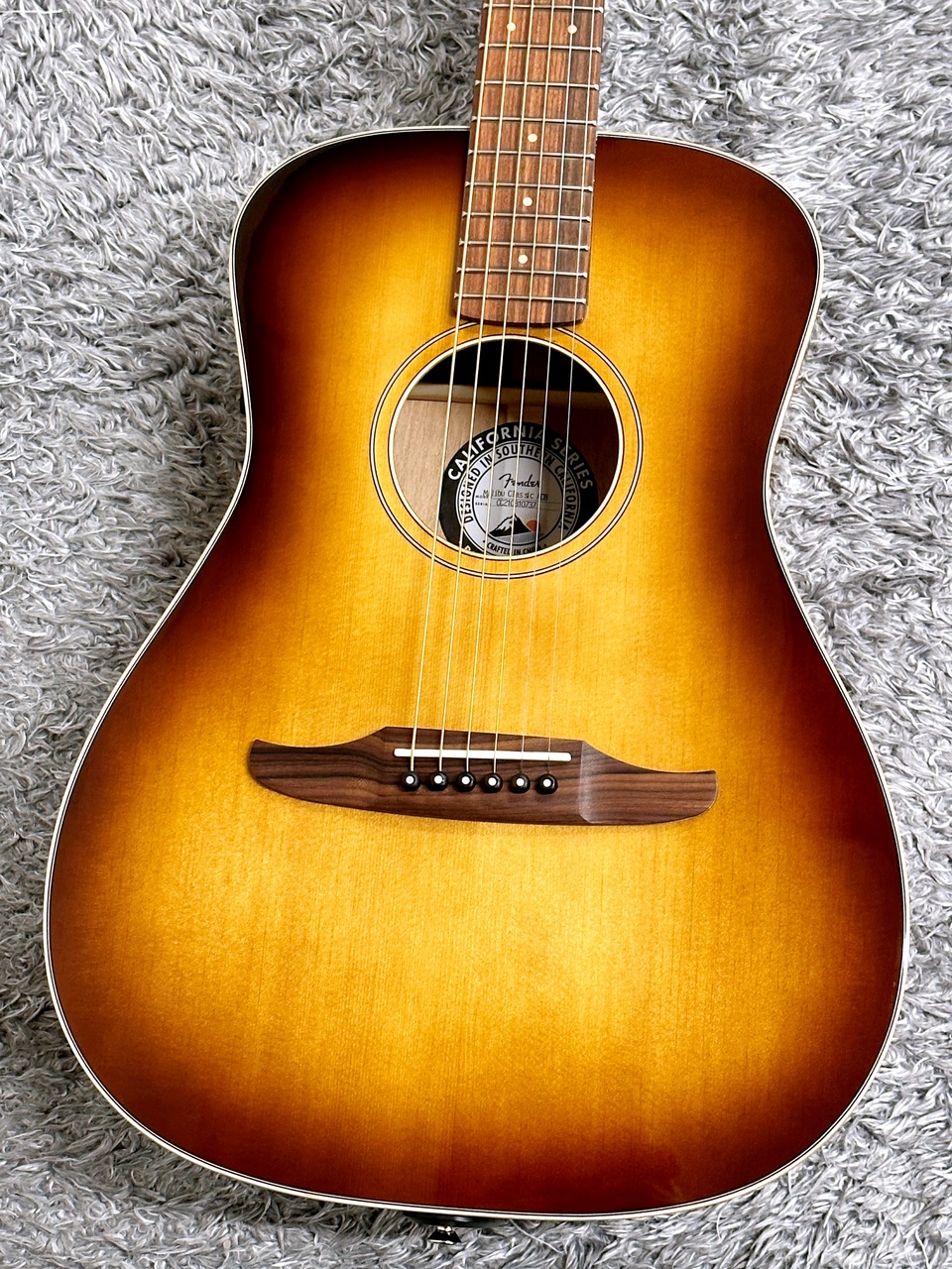 Fender Acoustics Malibu Classic Aged Cognac Burst【アウトレット特価】【オール単板エレアコ 】（新品特価/送料無料）【楽器検索デジマート】