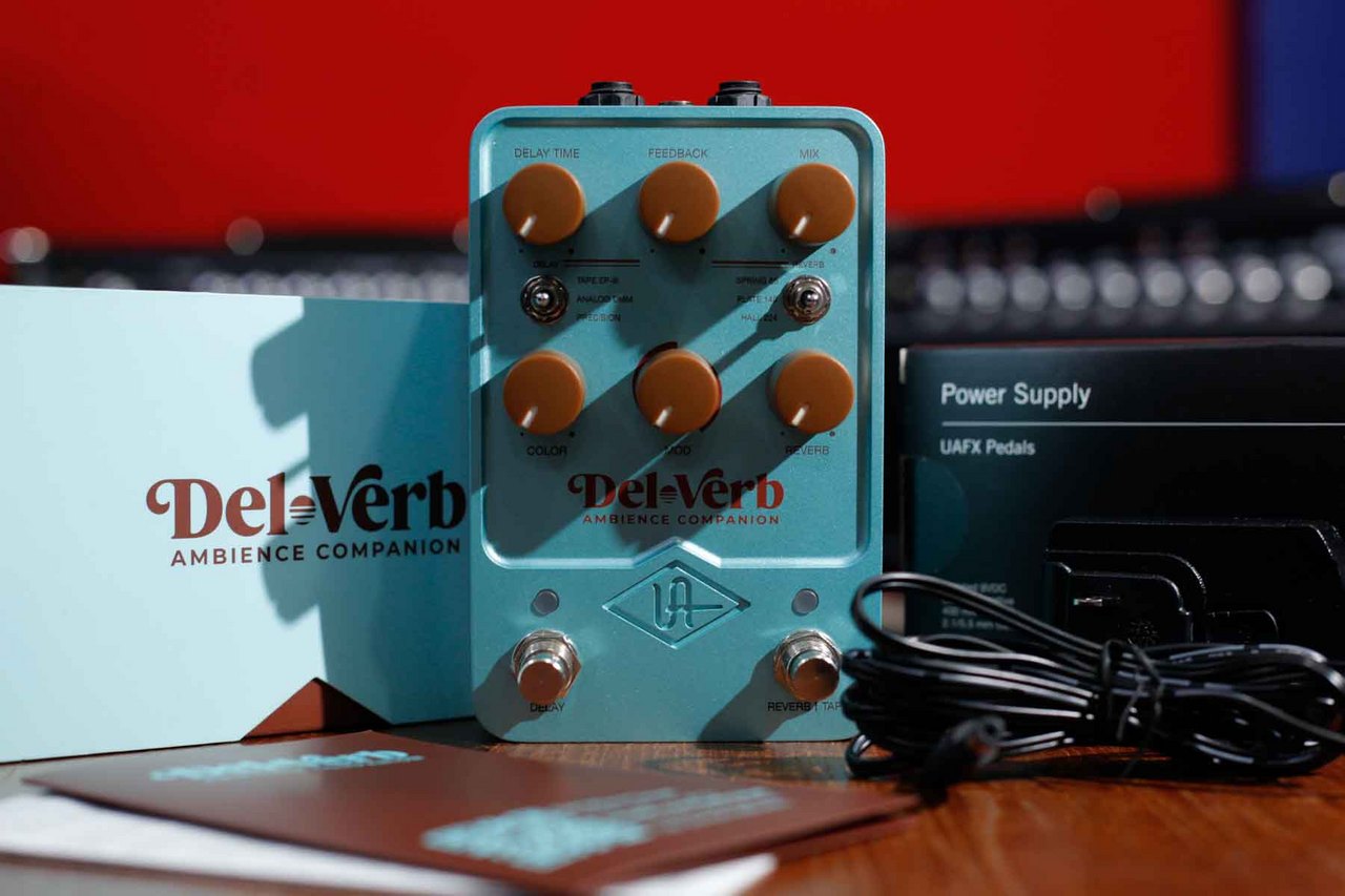 Universal Audio UAFX Del-Verb Ambience Companion メーカー純正