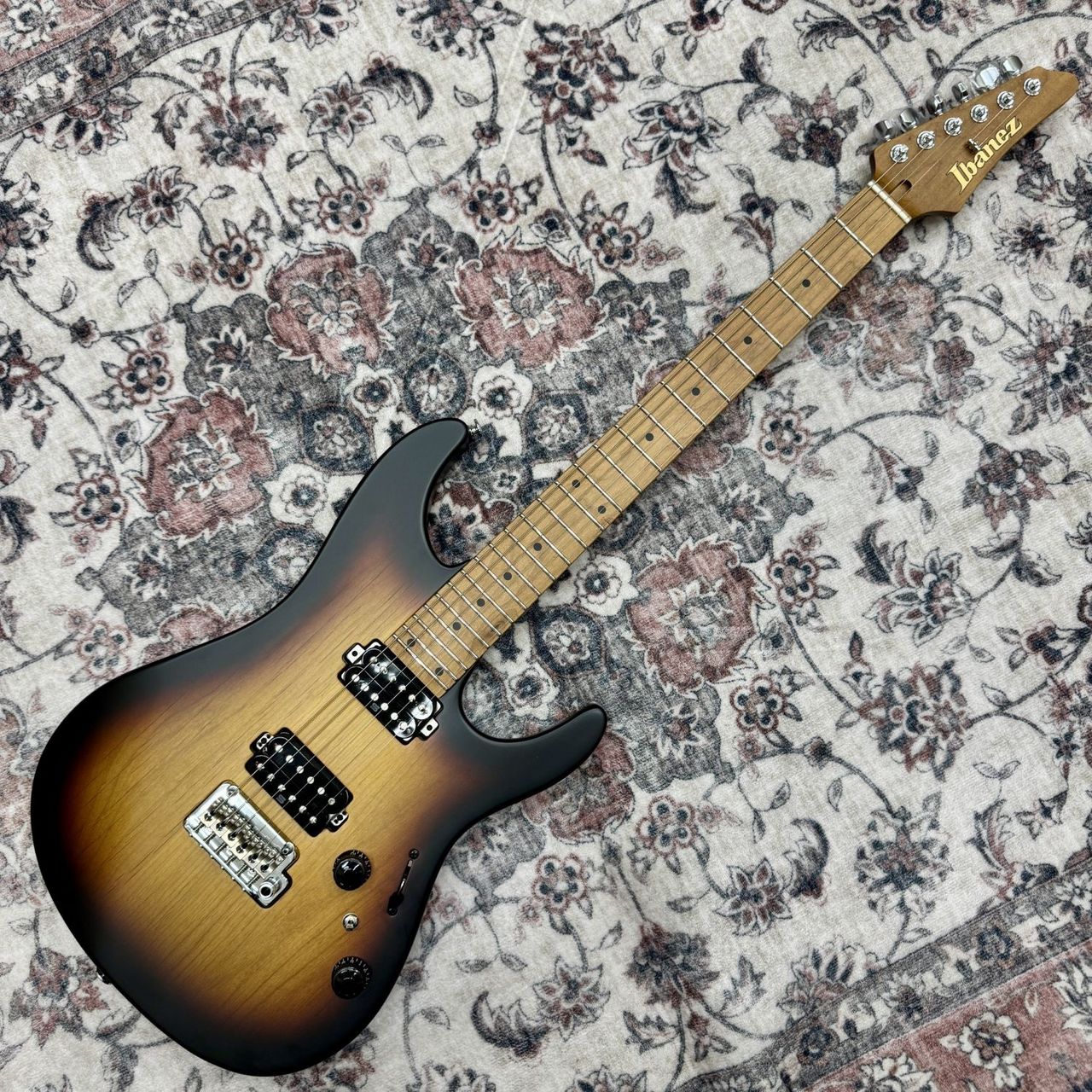Ibanez AZ2402 Tri Fade Burst Flat エレキギター AZシリーズAZ2402