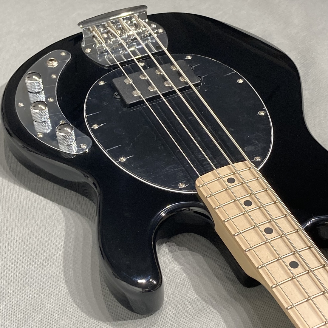 Sterling by MUSIC MAN Sterling by Musicman S.U.B. STINGRAY RAY4