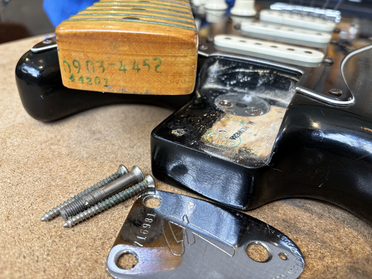 Fender 1976 Stratocaster Black / Maple（ビンテージ）【楽器