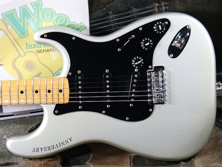 Fender 25TH ANNIVERSARY STRATOCASTER （ビンテージ）【楽器検索