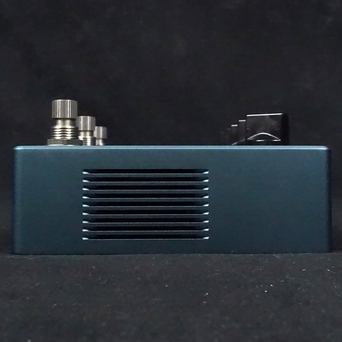 Darkglass Electronics ALPHA. OMEGA 中古品 Darkglass Electronics ALPHA OMEGA ΦOTON（中古）【楽器検索デジマート】