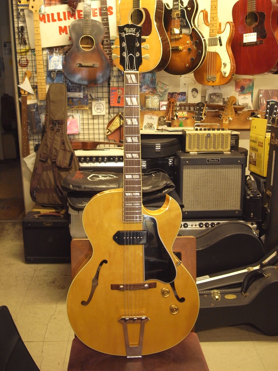 ギター Archtop Tribute AT175 Sunburst Archtop Tribute AT175 Sunburst - メルカリ