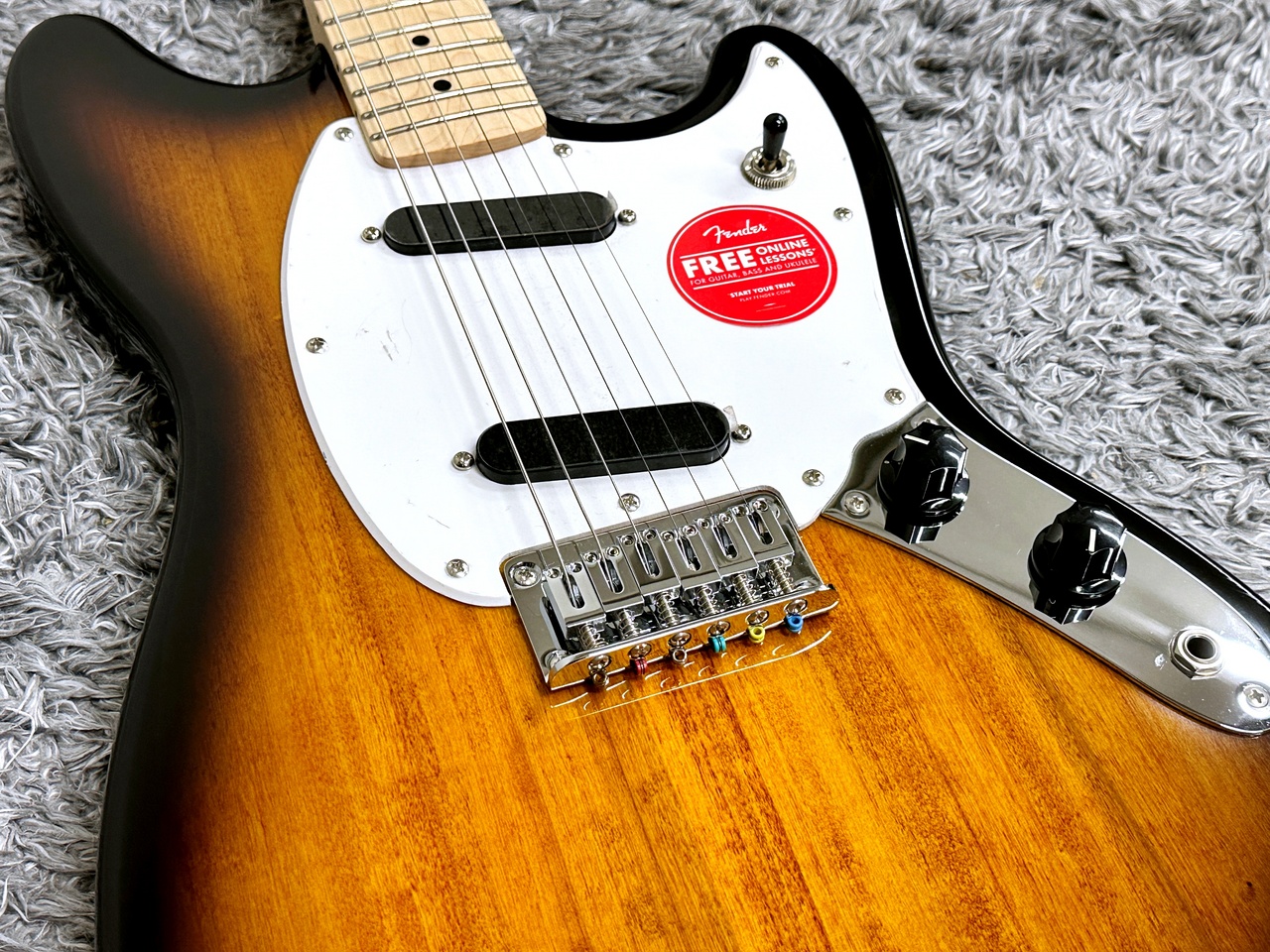 Squier by Fender Sonic Mustang 2-Color Sunburst / Maple 【2023年