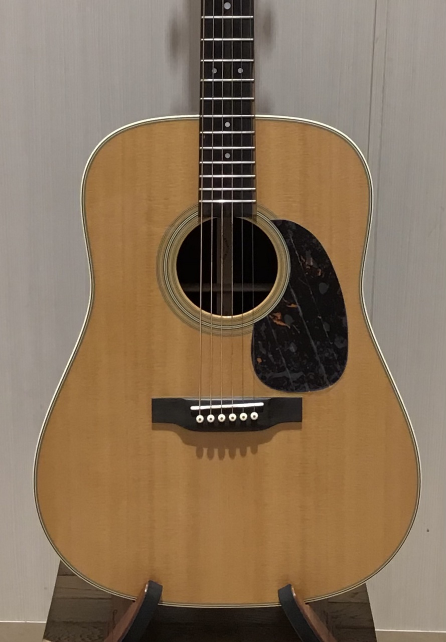 Martin D-28 STANDARD