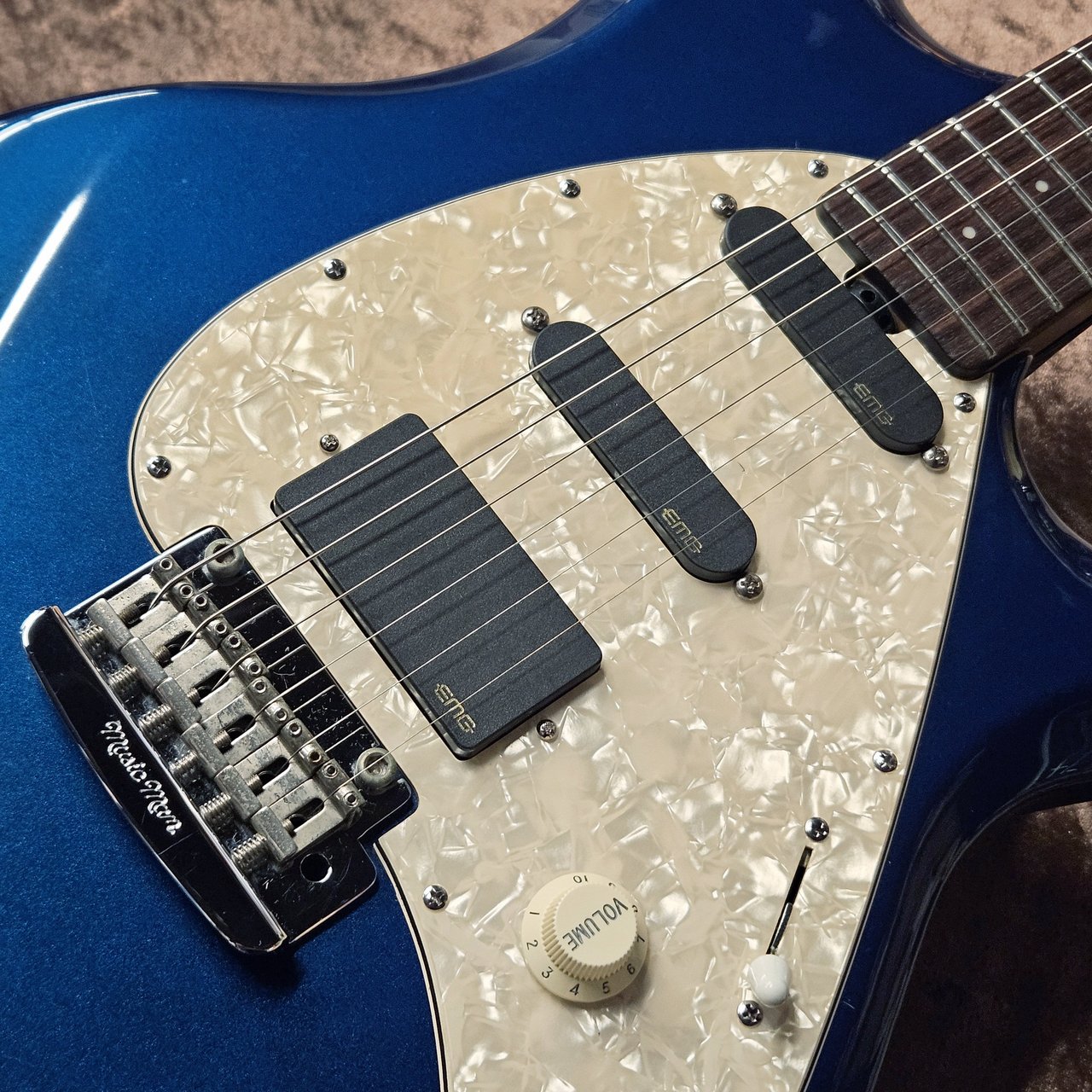 MUSIC MAN USA Silhouette Special HSS Tremolo EMG Mod.（中古/送料