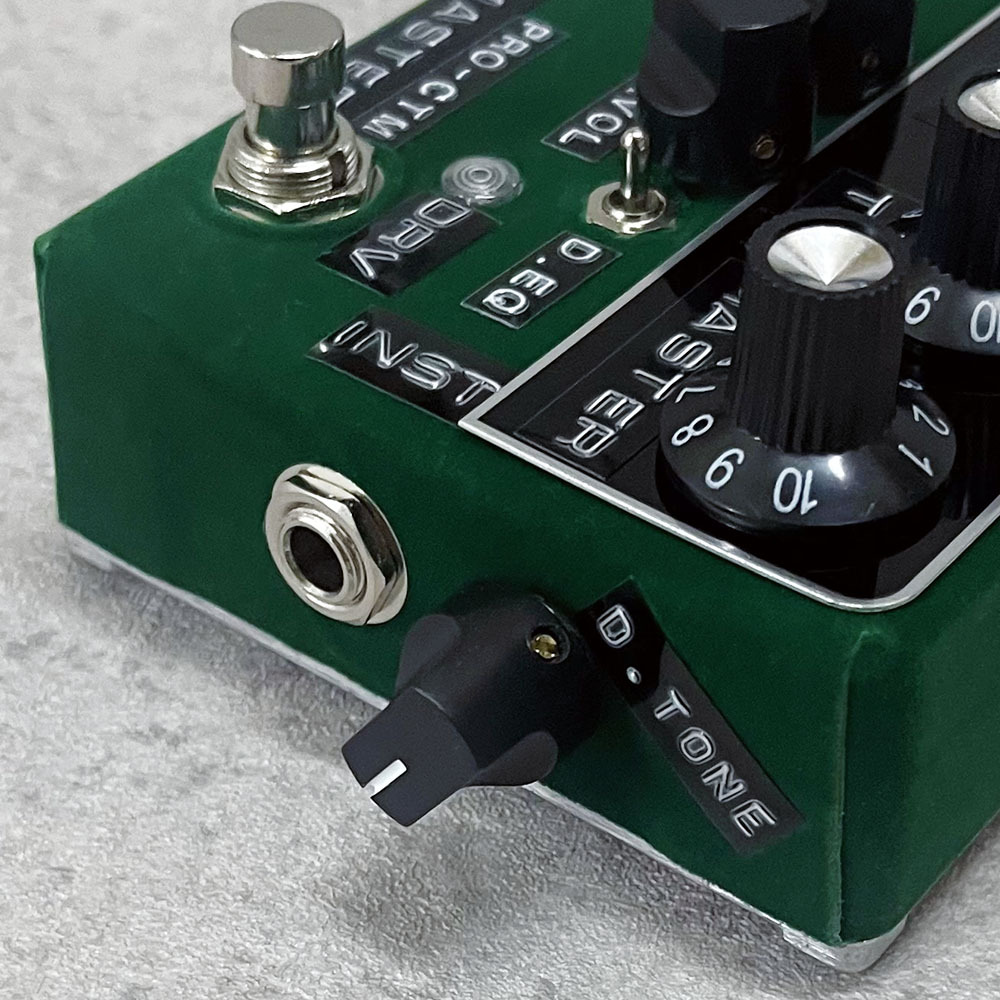 Shin's Music Bass Master Preamp Pro Green Velvet / Blk Panel / Num