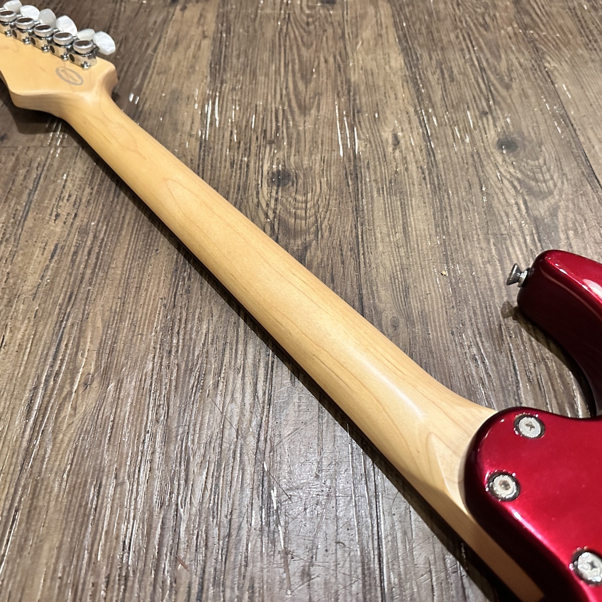 LINE 6 James Tyler Variax JTV-69 2011 Candy Apple Red Stratocaster
