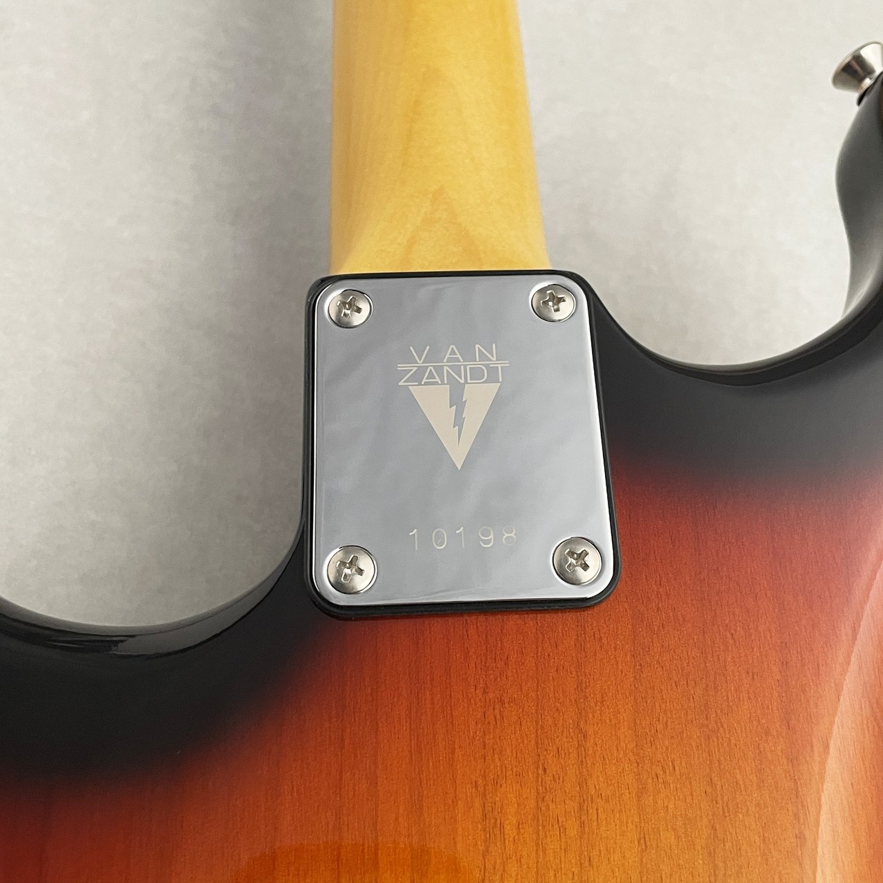 Vanzandt STV-R2 Custom ~3-Tone Sunburst~ #10198【3.36kg