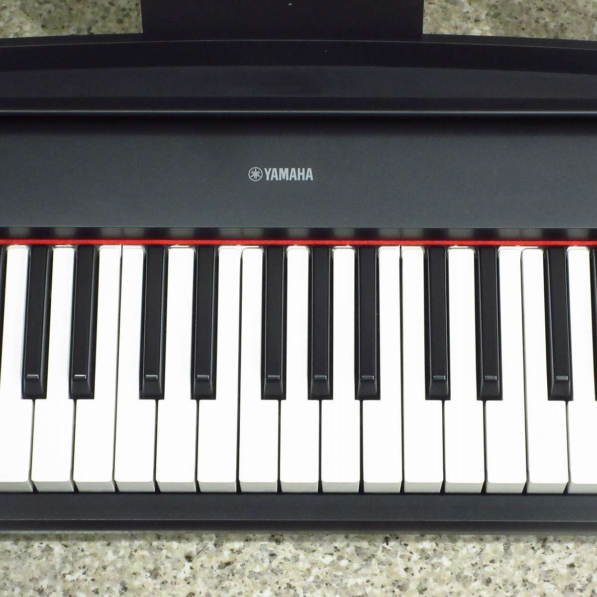 YAMAHA NP-12B Piaggero シンプル＆スタイリッシュな61鍵盤キーボード