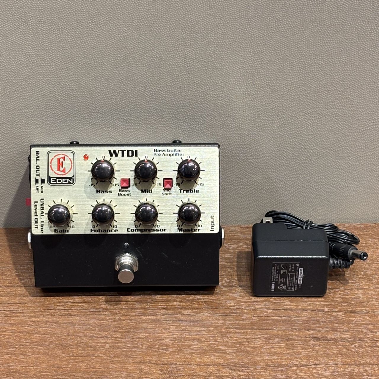 【ちょい傷特価】EDEN WTDI ベース DI プリアンプ 試奏動画】EDEN WTDI ベース用 プリアンプ/DIボックス - YouTube