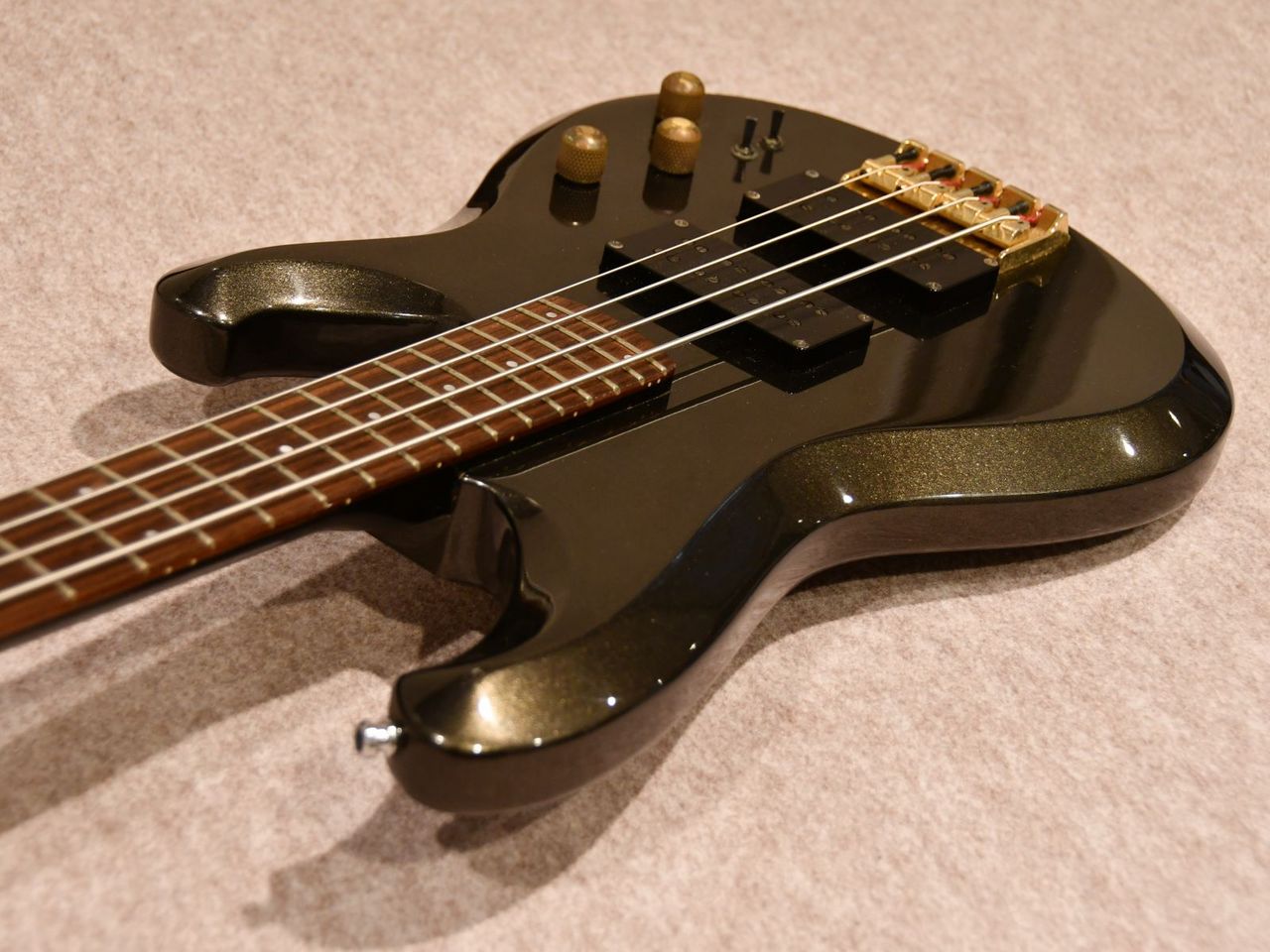 中古】Ibanez RB824 エレキベース - 神奈川県の中古楽器店