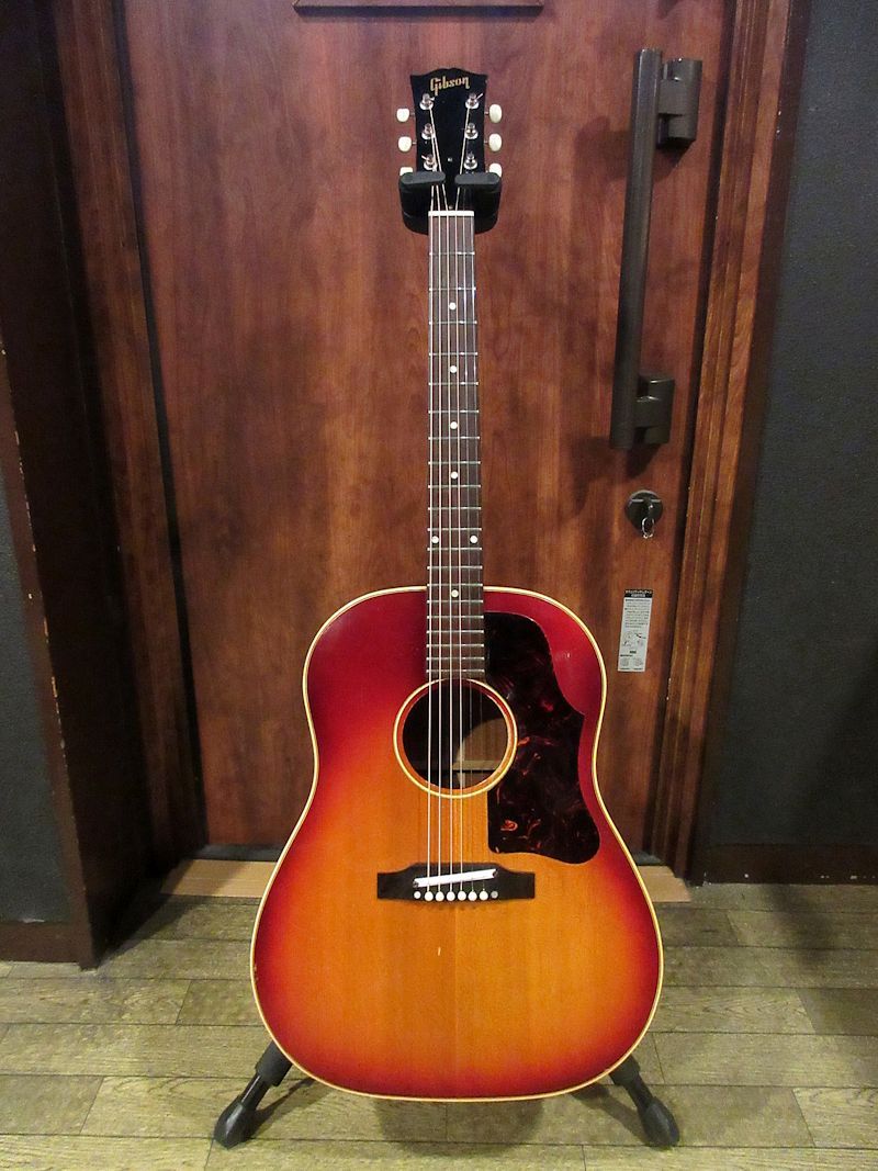 Gibson 1962 J-45 Cherry Sunburst（ビンテージ）【楽器検索デジマート】