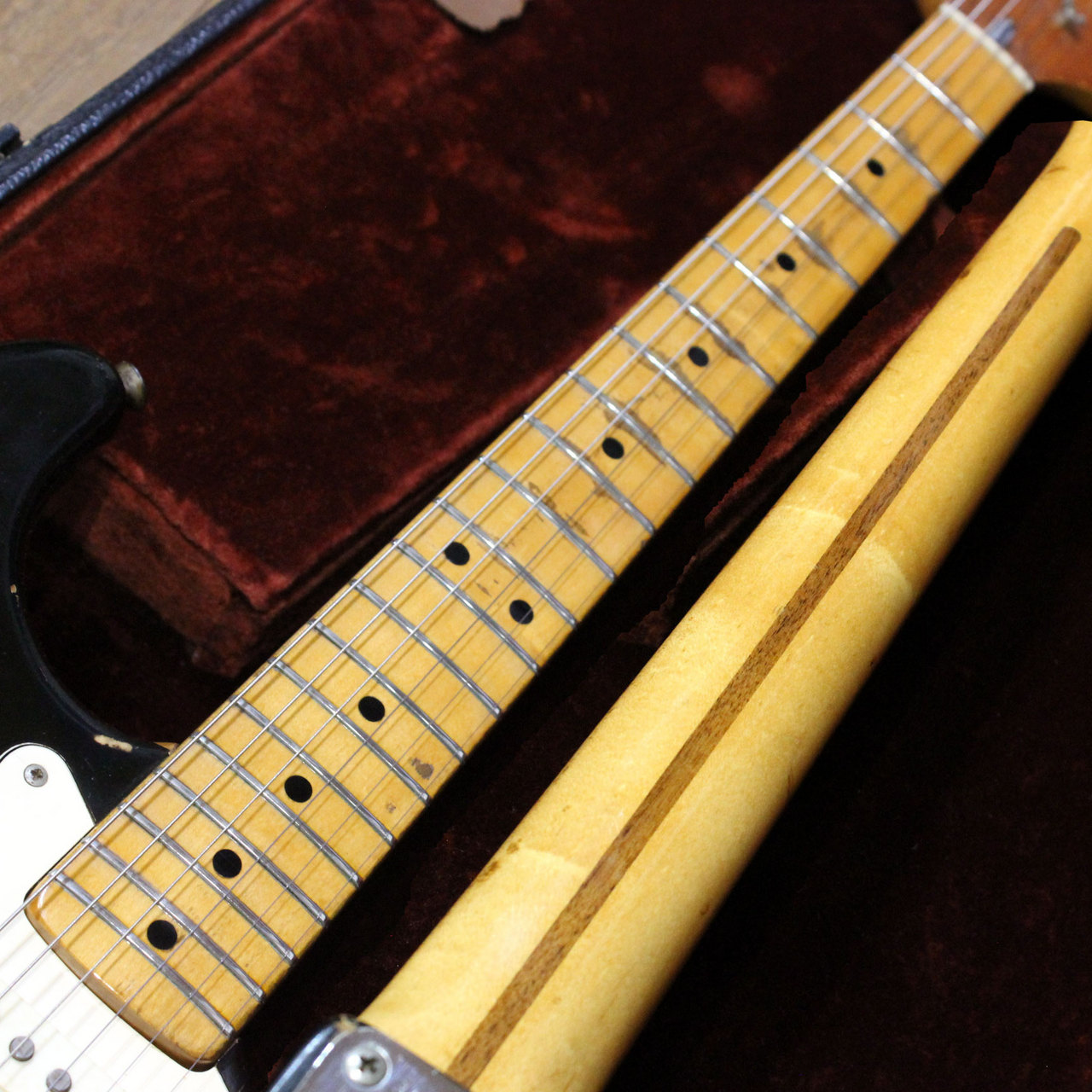 Fender Stratocaster BLACK 1ストリングスガイド フェンダー ストラト