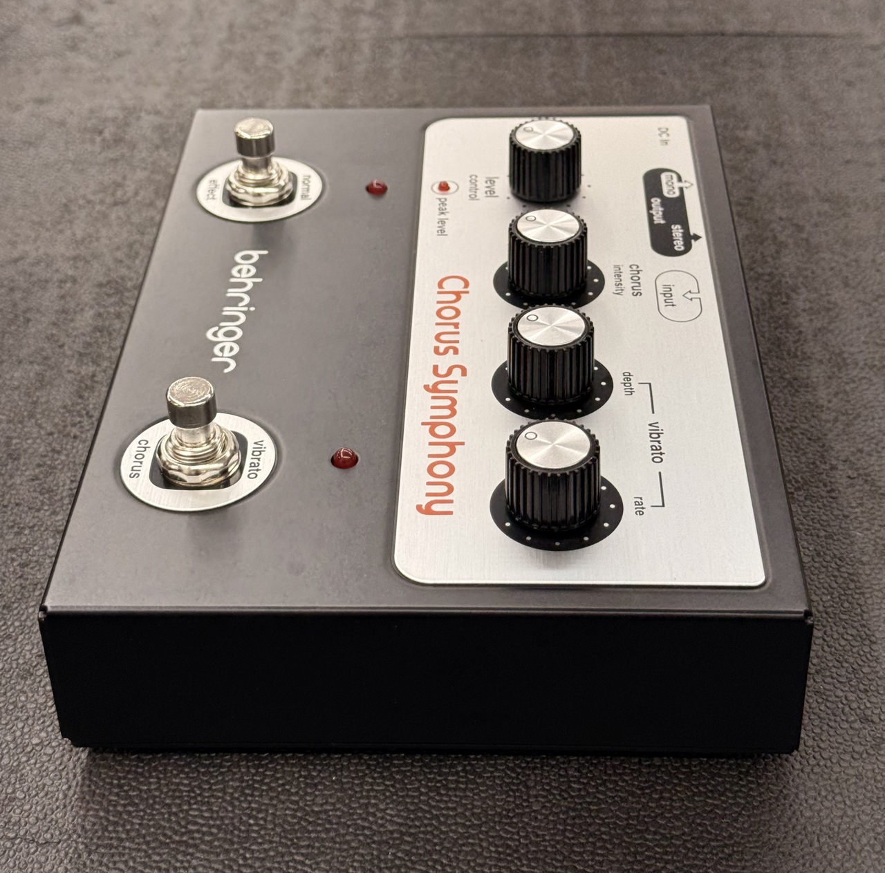 BEHRINGER CHORUS SYMPHONY（中古）【楽器検索デジマート】