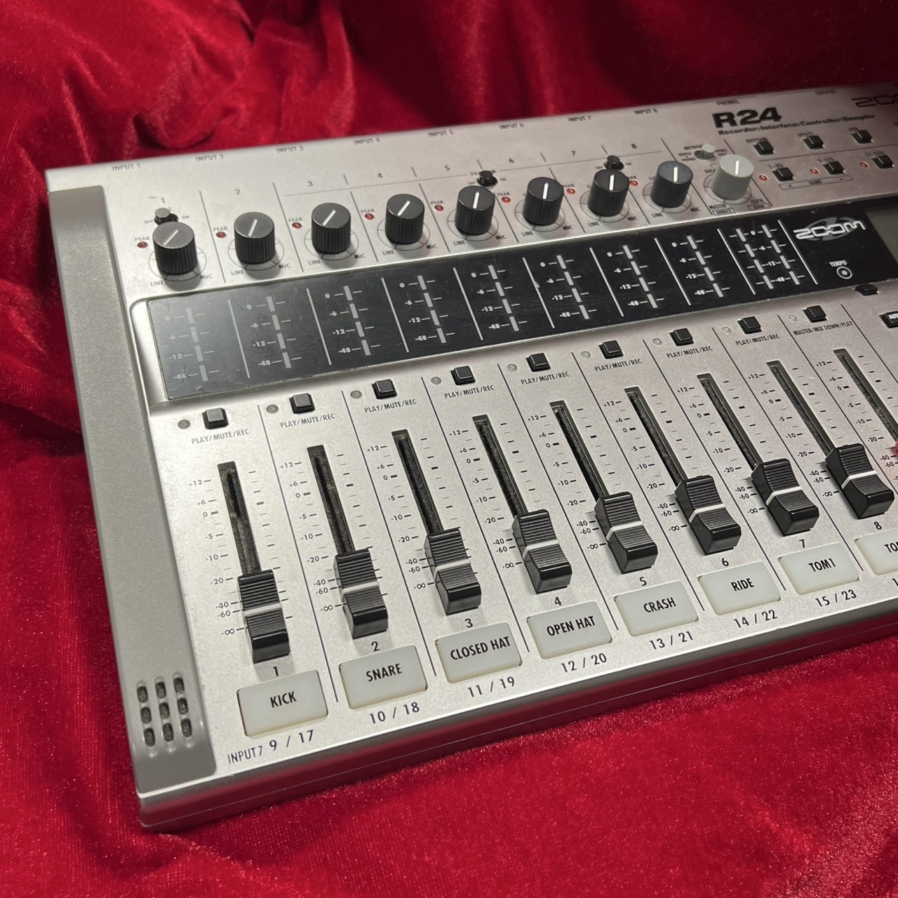 ZOOM R24（中古/送料無料）【楽器検索デジマート】