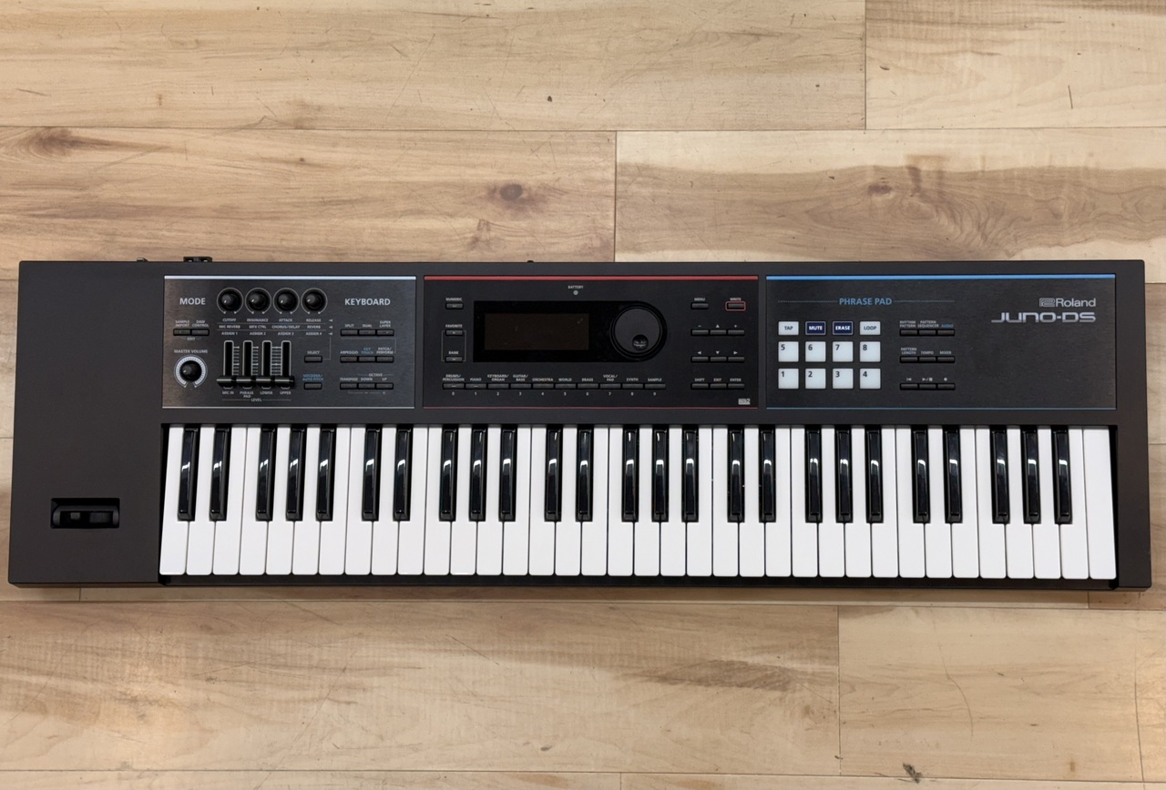 Roland JUNO-DS 61（中古）【楽器検索デジマート】