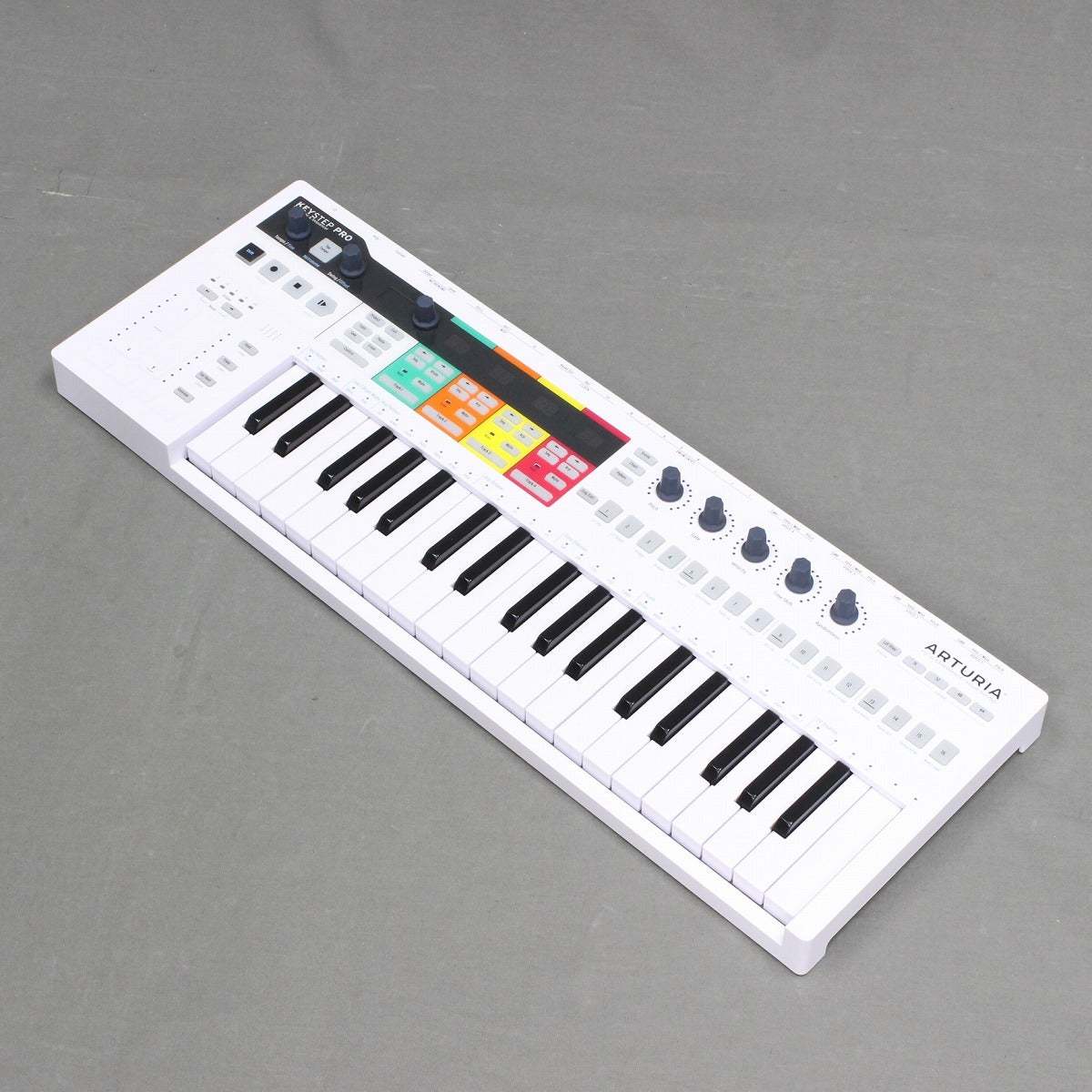 Arturia KEYSTEP PRO ステップシーケンサー/コントローラー 【展示品