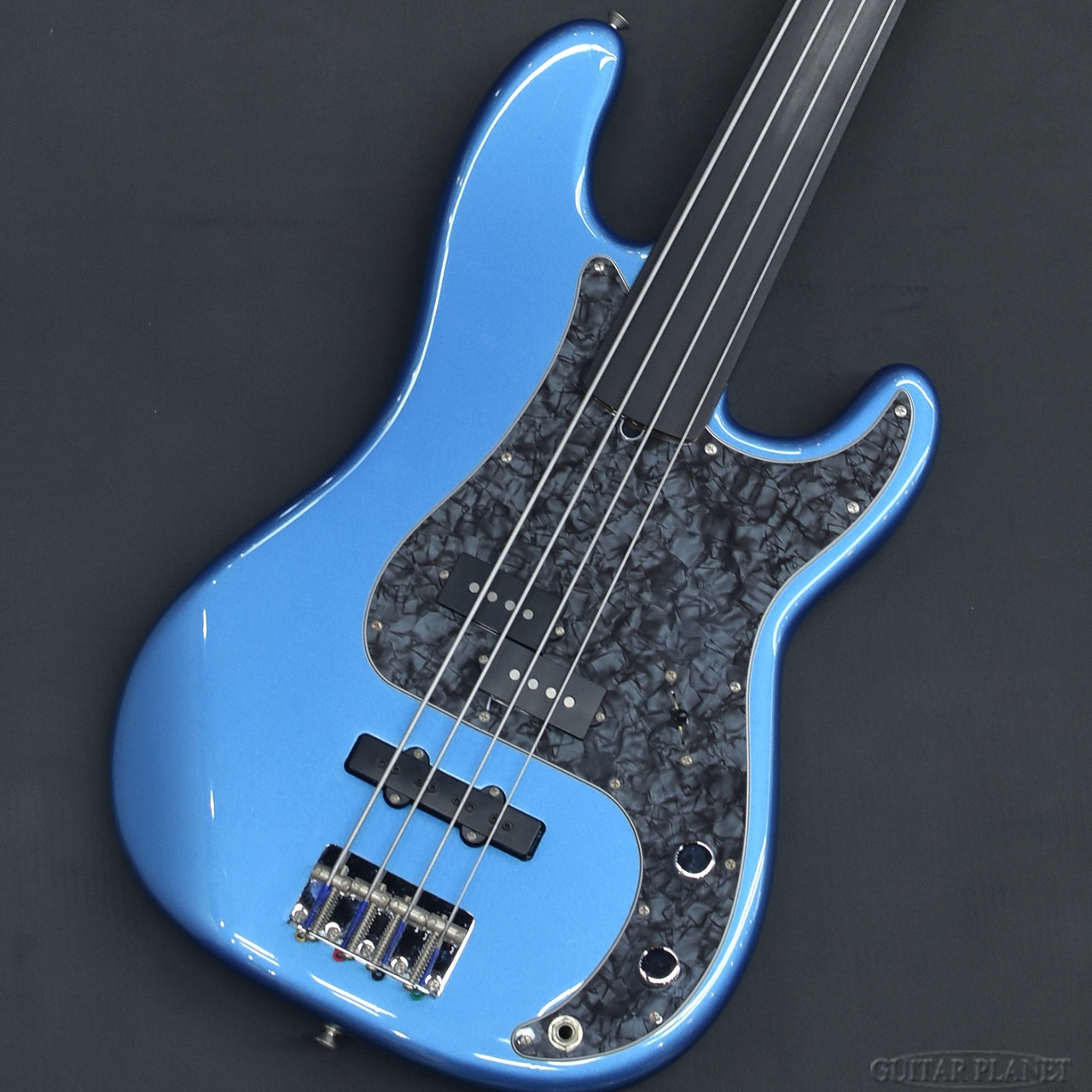 Fender Tony Franklin Fretless Precision Bass -Lake Placid Blue