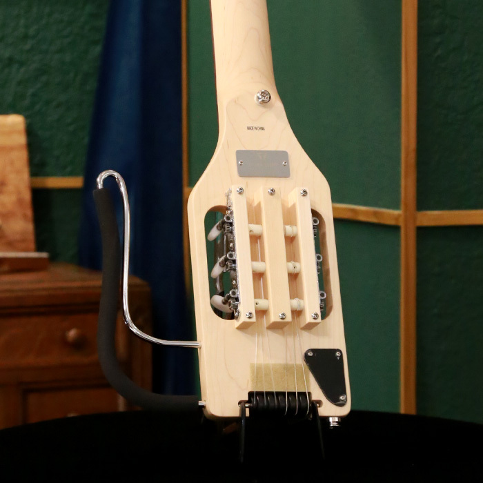 Traveler Guitar Ultra-Light Nylon, Maple ナイロン弦 エレガット