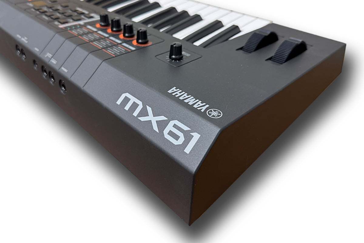 YAMAHA MX61 BK ブラック シンセサイザー (専用ソフトケース付属