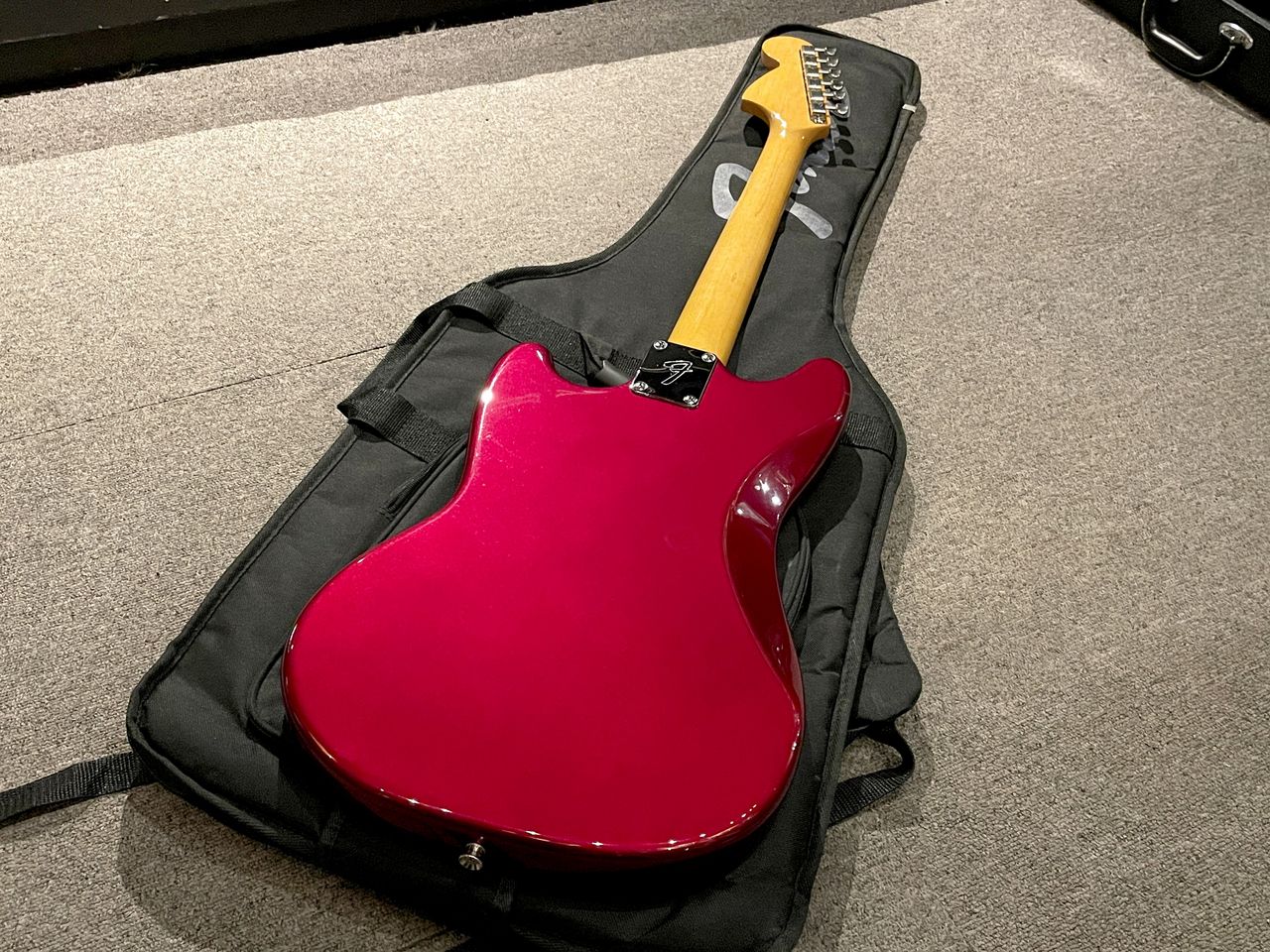 Fender Japan MG69-OCR（中古）【楽器検索デジマート】