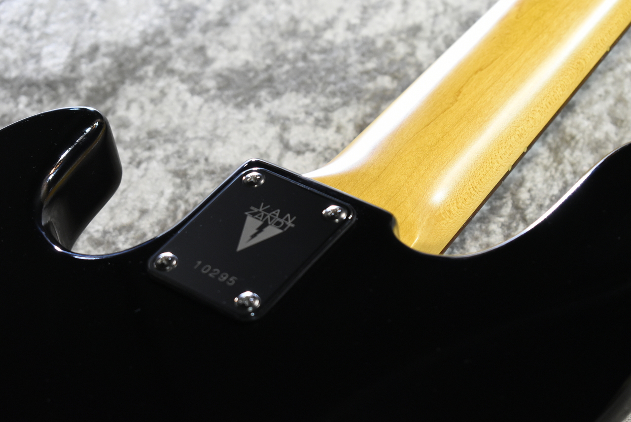 Vanzandt JBV-R2 V-BK- 5弦 #10295 Black【4.47kg】【日本製 】【極薄
