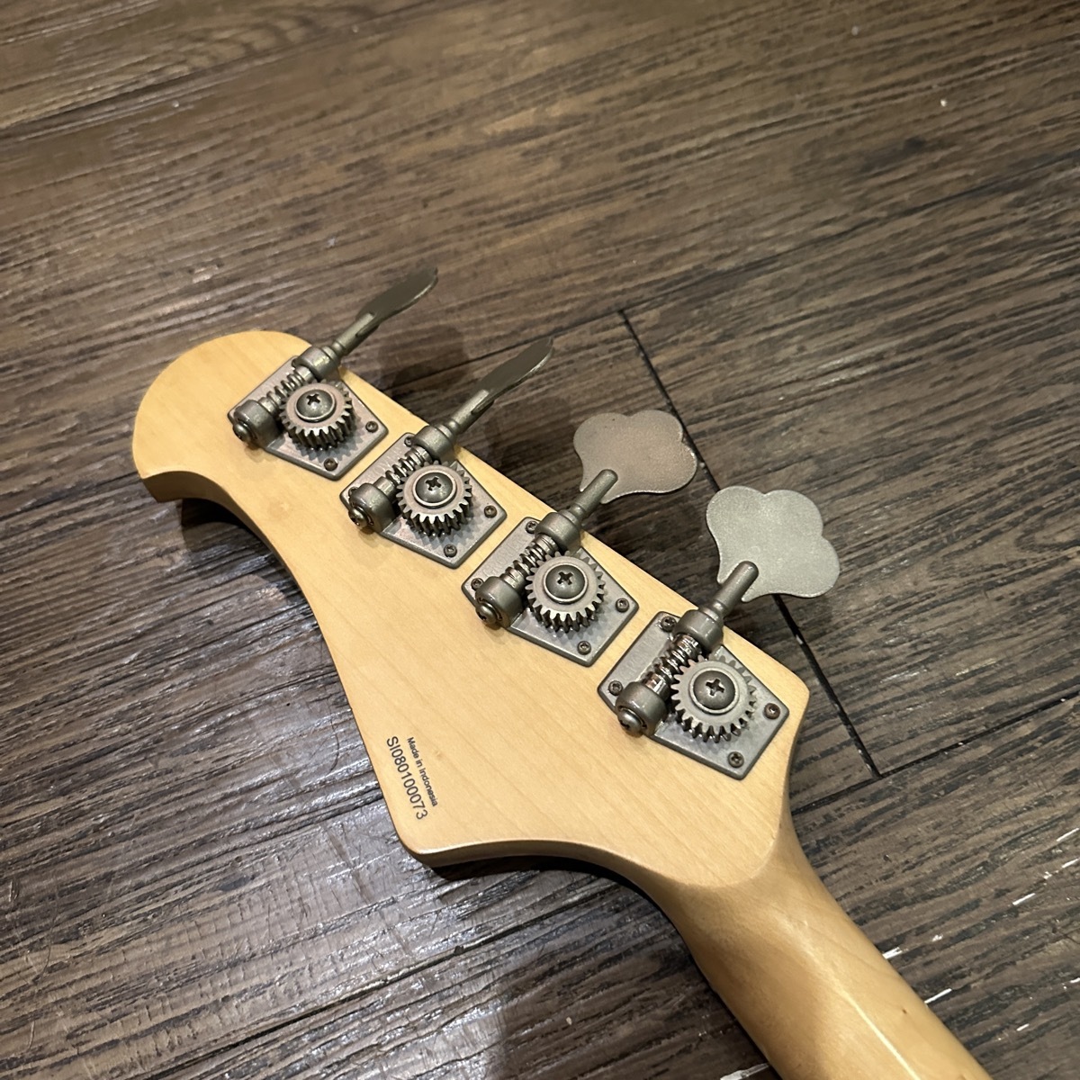 CLIVE SANCTUS M400 Electric bass（中古/送料無料）【楽器検索