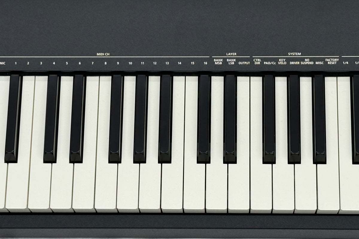 Roland A-88MK2 88鍵盤MIDIコントローラー (デモ使用品)【WEBSHOP