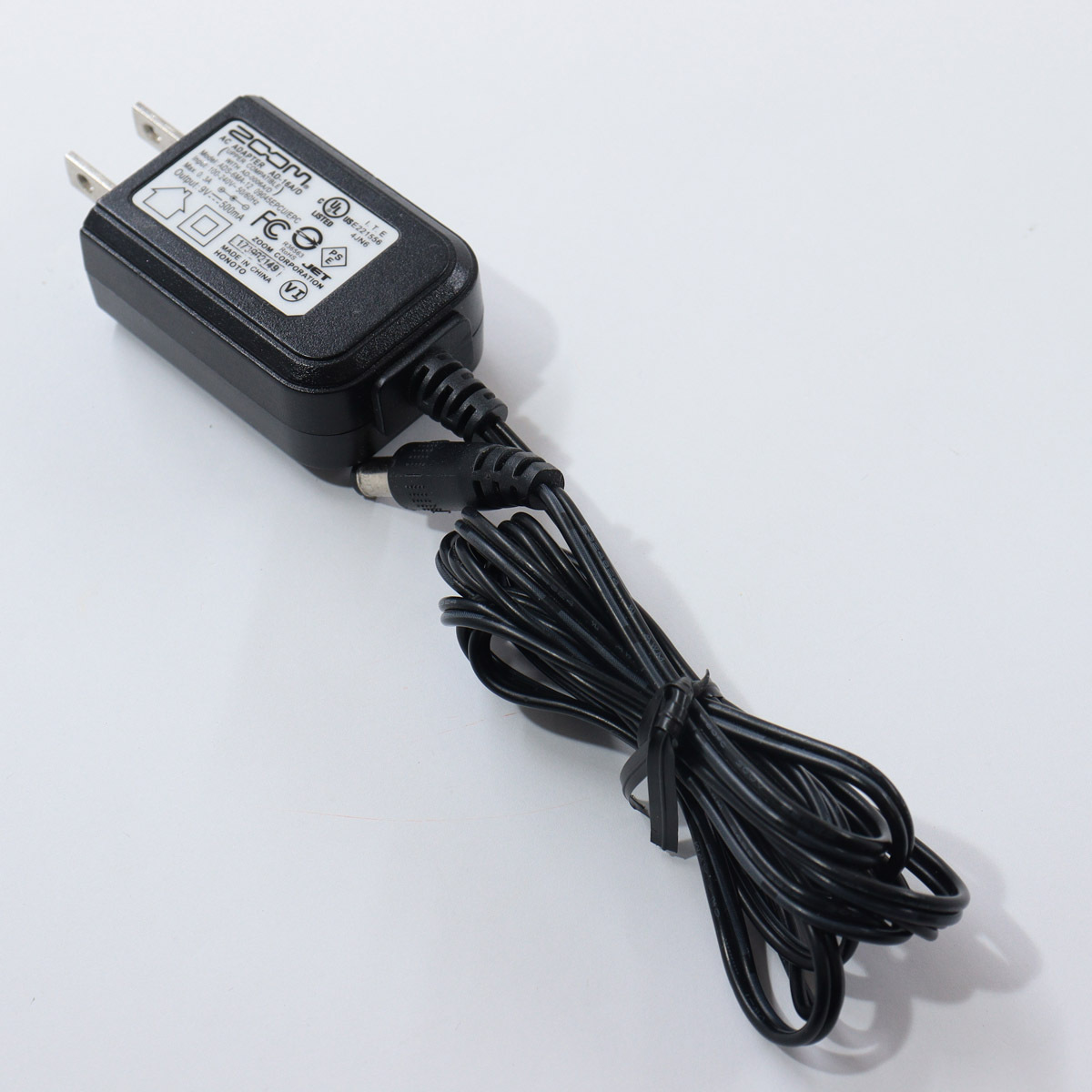 ZOOM B3n ベース用マルチエフェクター（ACアダプター・付属） Zoom