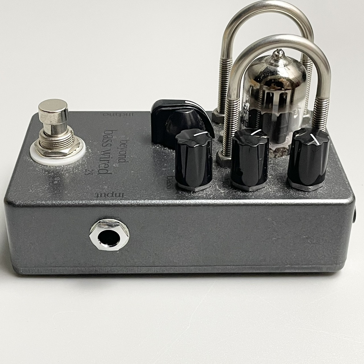 【10/3まで】 beyond bass wired 2S ベース用プリアンプ 10/3まで】 beyond bass wired 2S ベース用プリアンプ Things Beyond