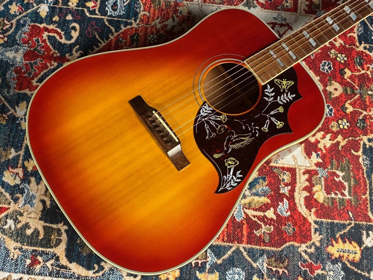古いGibsonの アコースティックギター Gibson HUMMINGBIRD 1995年製 【現物画像】（中古/送料無料）【楽器