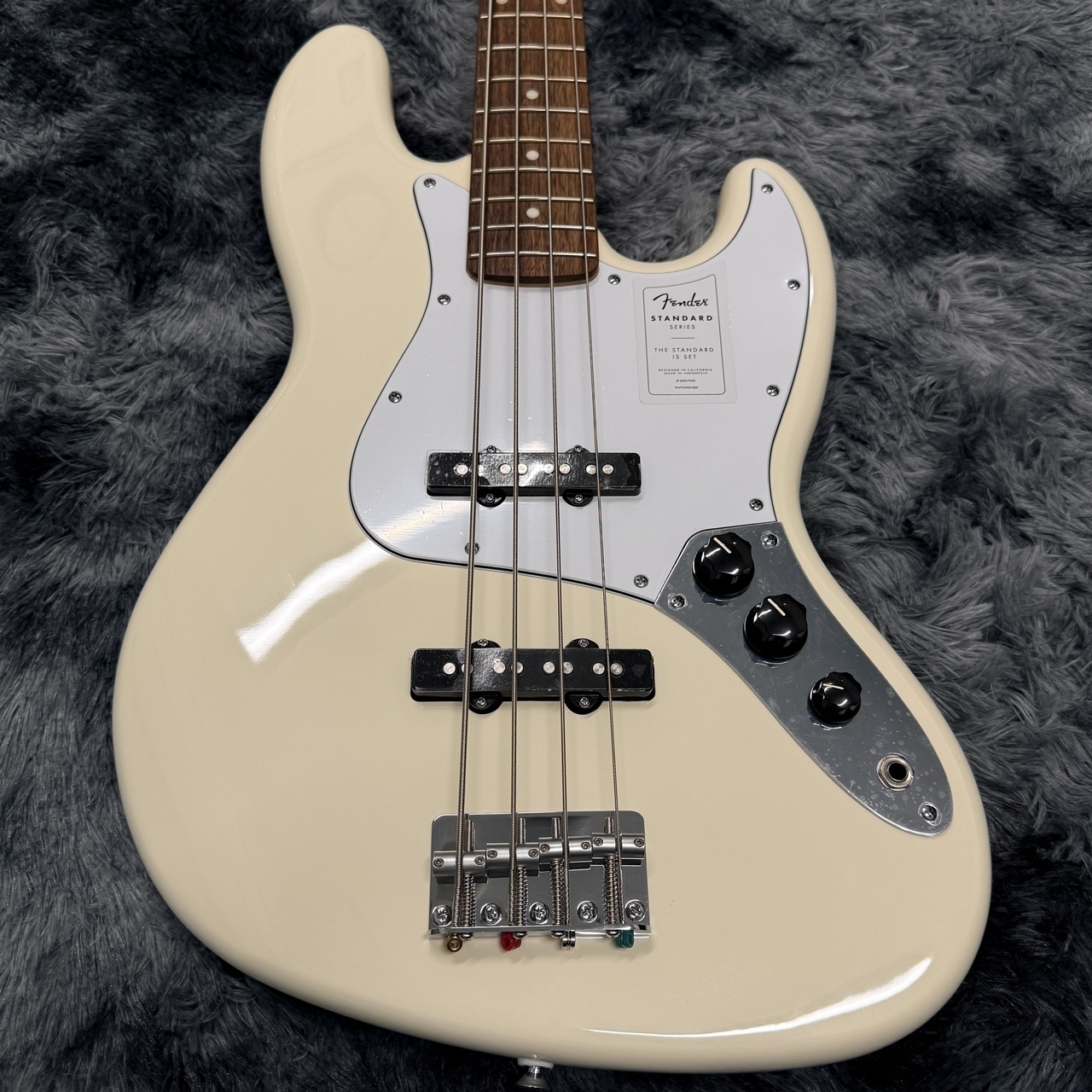 『新品』Fender Standard Jazz Bass アイボリー Fender Standard Jazz Bass / Olympic White（新品/送料無料）【楽器